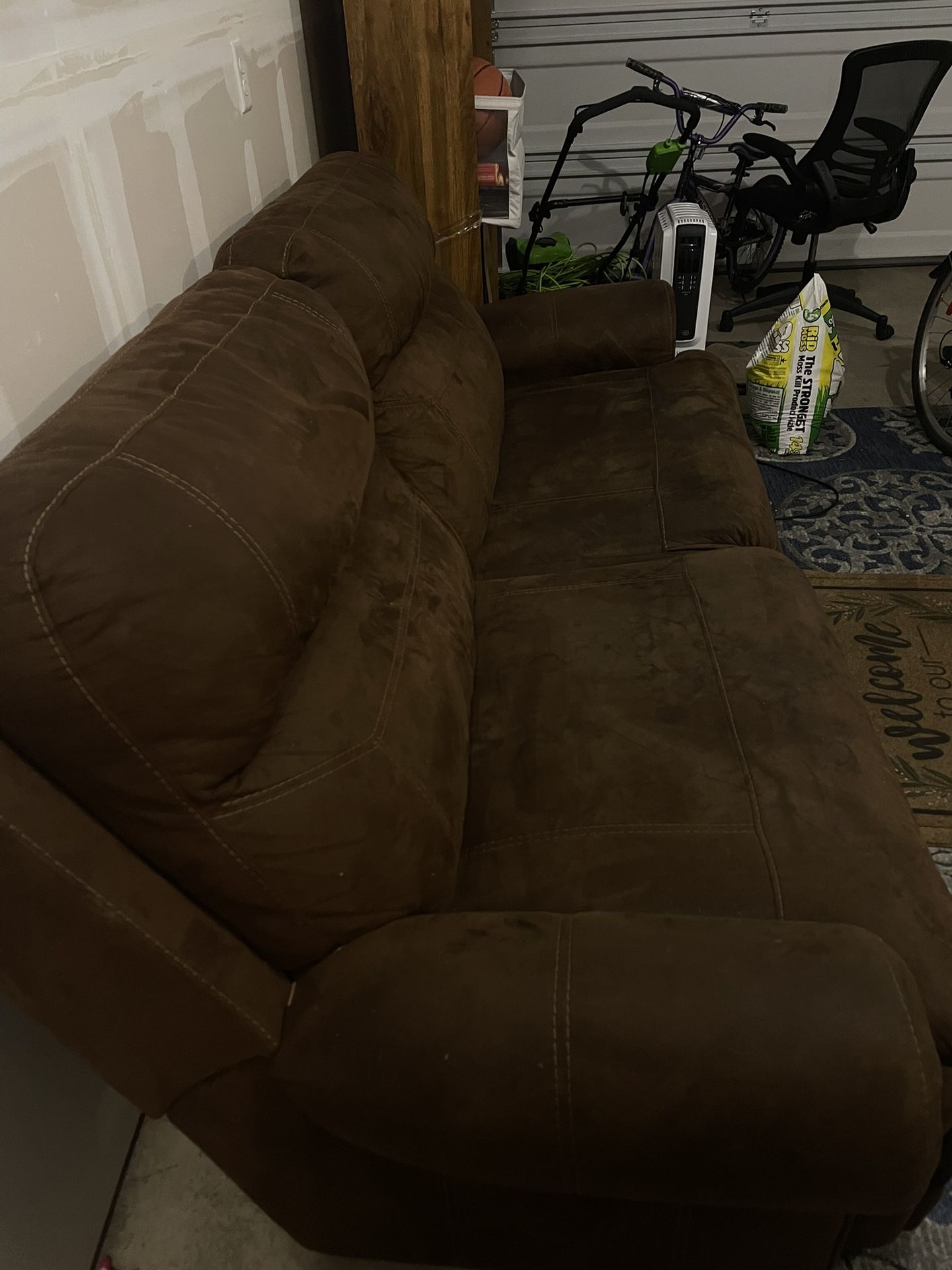 Recliner Couch 