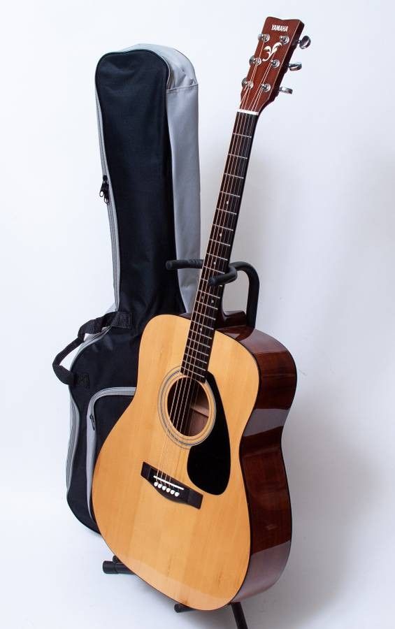 Yamaha FG403S Solid Top Acoustic Guitar&Bag
