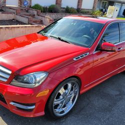 Mercedes Benz C250, Low Miles, Clean Title, Smogged, 20"rims, Runs And Drives Great 
