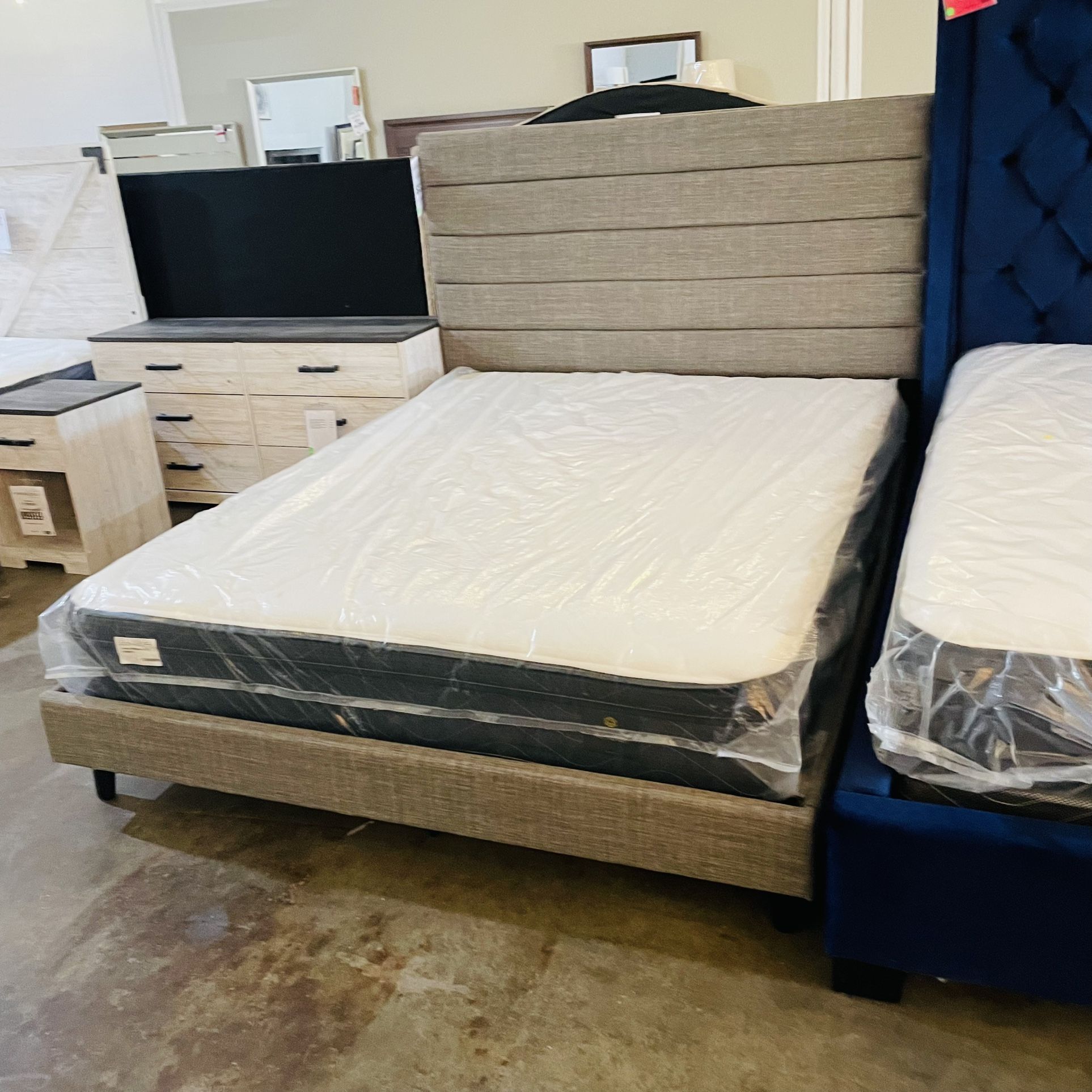 Furniture bed frame bed set 39 Down ask for Mark for Sale in Dallas