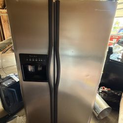 Refrigerator And Stove 