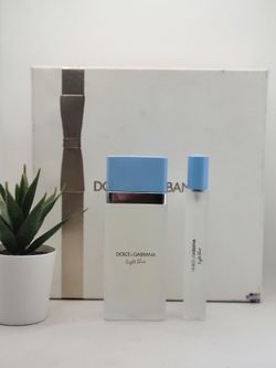 Dolce&Gabbana
 
Light Blue EDT Gift Set


1.69 fl 
   .33 fl Travel Spray