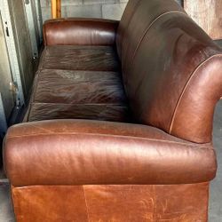 Pottery Barn Gorgeous Leather With A Pullout Bed Good Condition 