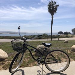 Black Beach Cruiser Bike