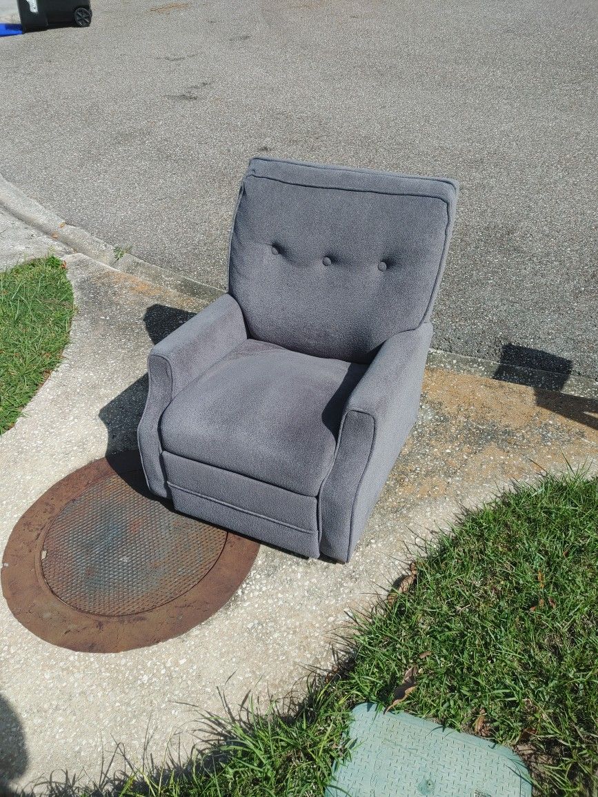 Free Recliner
