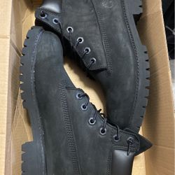 Black Timberlands 