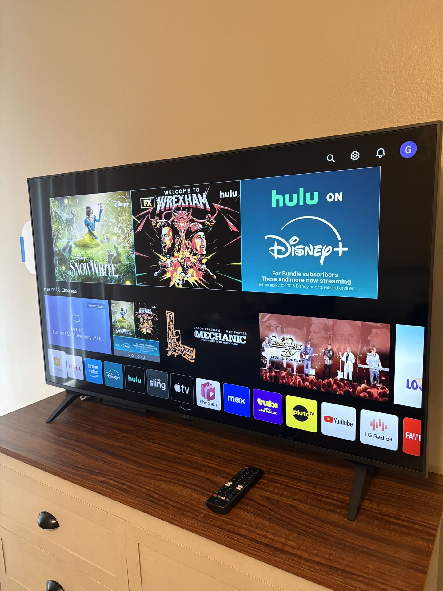 LG 50” 4K UHD Smart TV