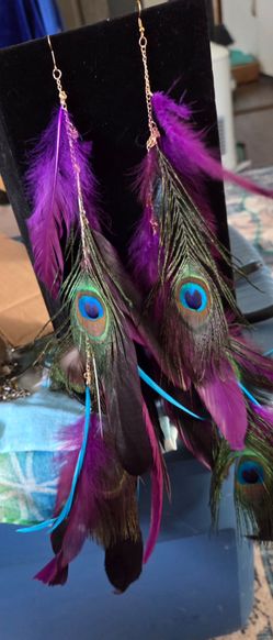 12 in feather earrings
