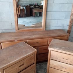 Dresser With Mirror And 2 Matching Stands 