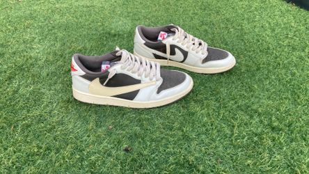 Travis Scott reverse mocha Jordan 1