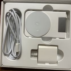 3-in-1 charging station, charger stand