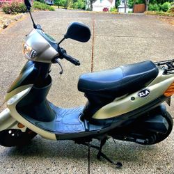 2011 Tao Tao 50cc Scooter Moped Price Is FIRM