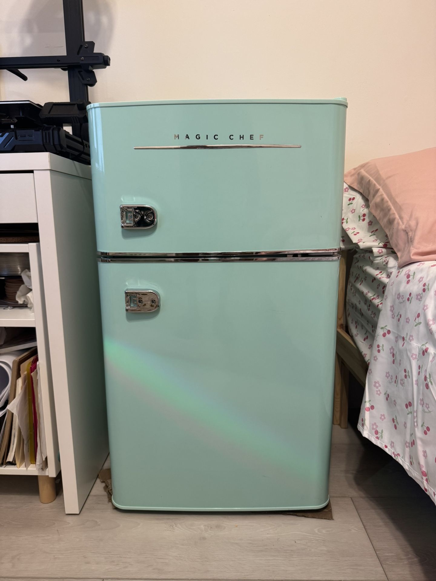 Magic Chef Mini Fridge