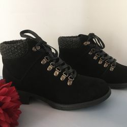 Black Hiking Boots , Size 9