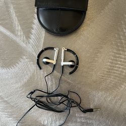 Bang & Olufsen A8 Wired Earbuds With Case