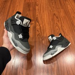 Jordan 4 Retro “Fear”