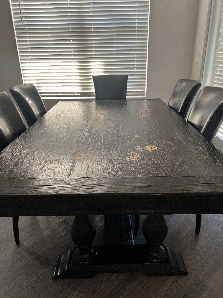 Dining Table & Chairs 