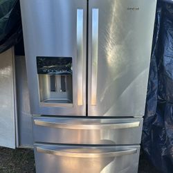 Whirlpool Refrigerator 