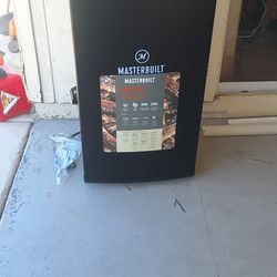 Masterbuilt electric smoker