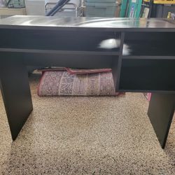 Black Desk