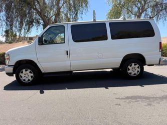2013 Ford E-350 Super Duty