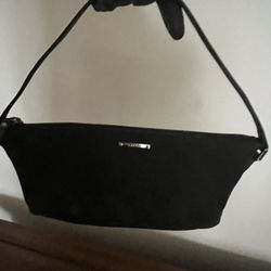 Gucci Authentic Black GG Logo, Monogram Canvas, Pochette Shoulder Handbag