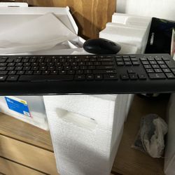 GATEWAY 28.5” All In one desktop PC $250 Obo