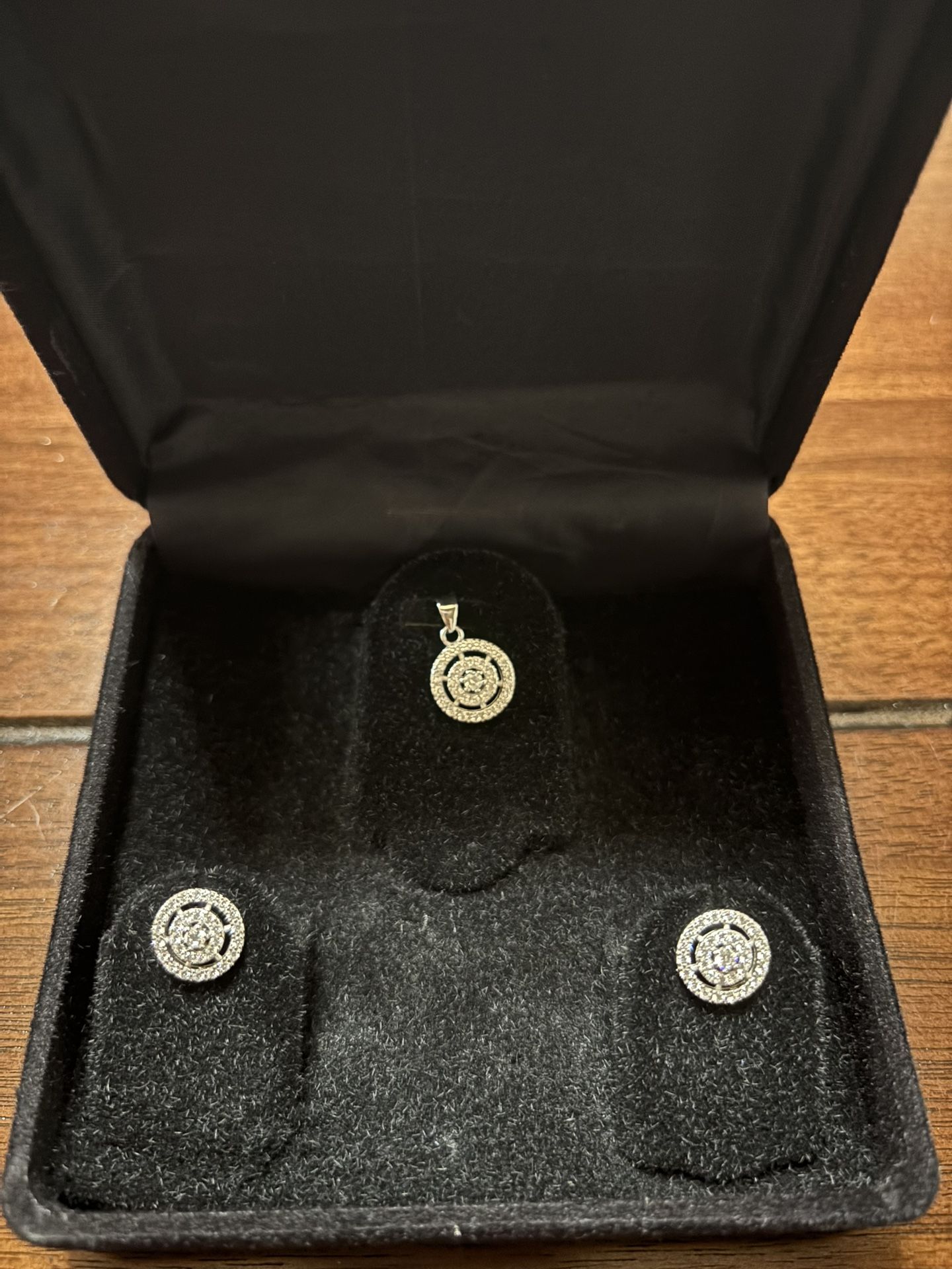 Earrings Studs & Locket Set