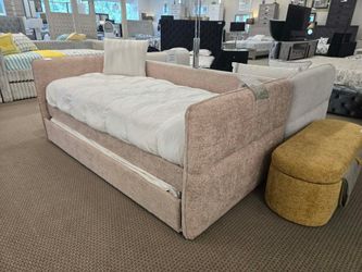 New beige twin day bed w trundle✨️🍦