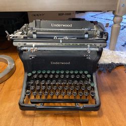 1930’s Antique Underwood Champion Typewriter