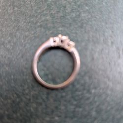 10k White Gold Engagement Ring 