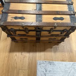 Restored Trunk With Inner Tray 