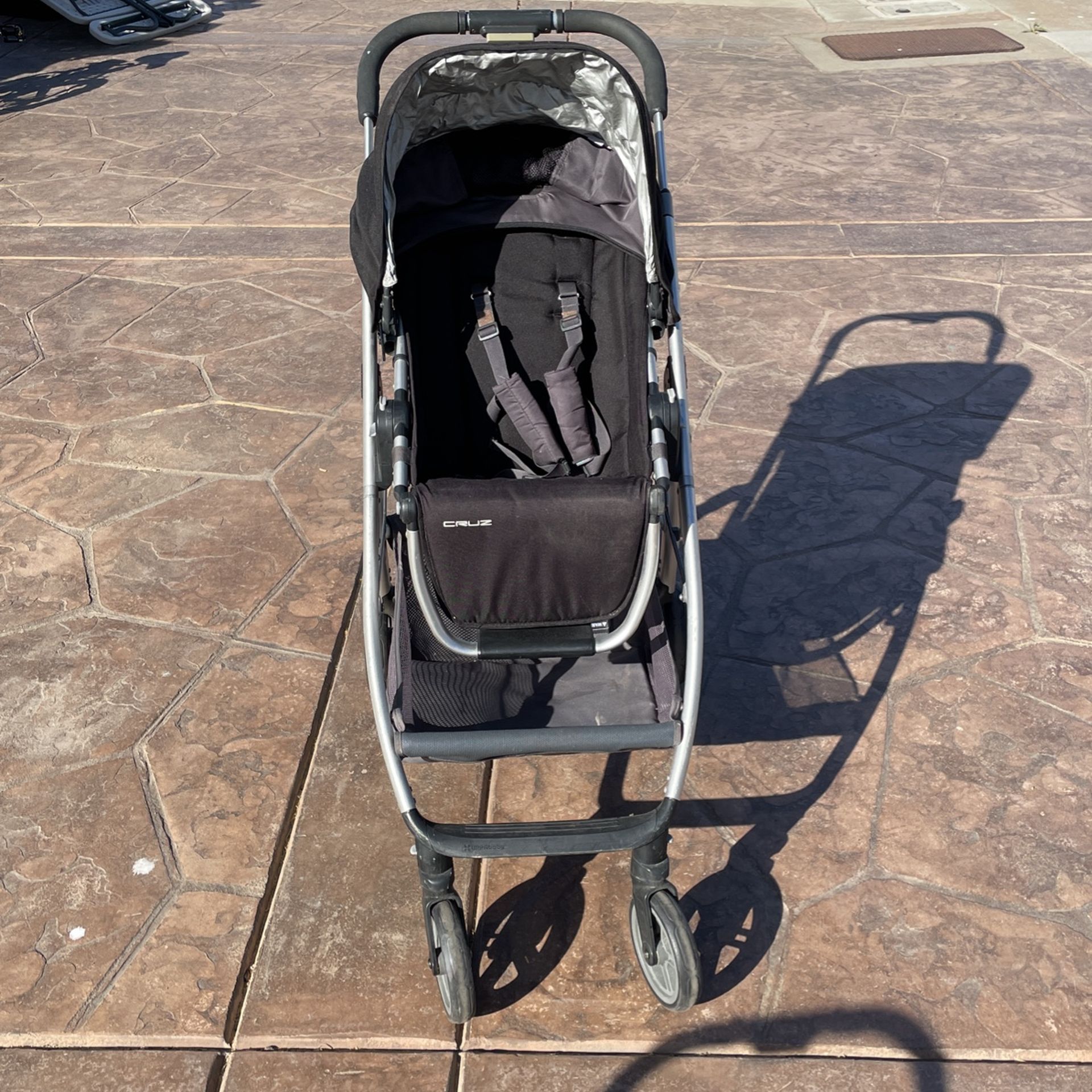 Uppababy Cruz Black Stroller Wh 2 Interchangeable Seats