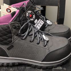Skechers  Comp Toe Women Size 8