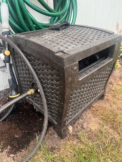 Hidden hose reel
