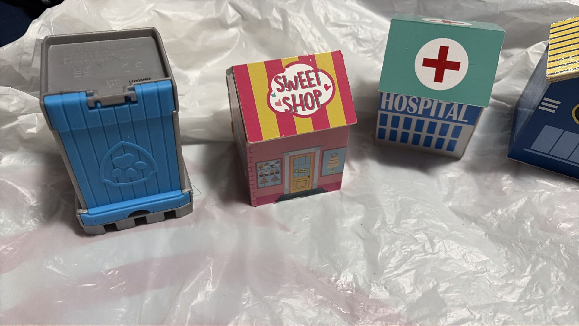 Hospital hospital bin. Police store