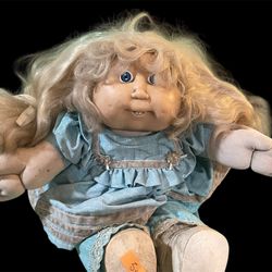 1980s Cornsilk cabbage patch kid doll