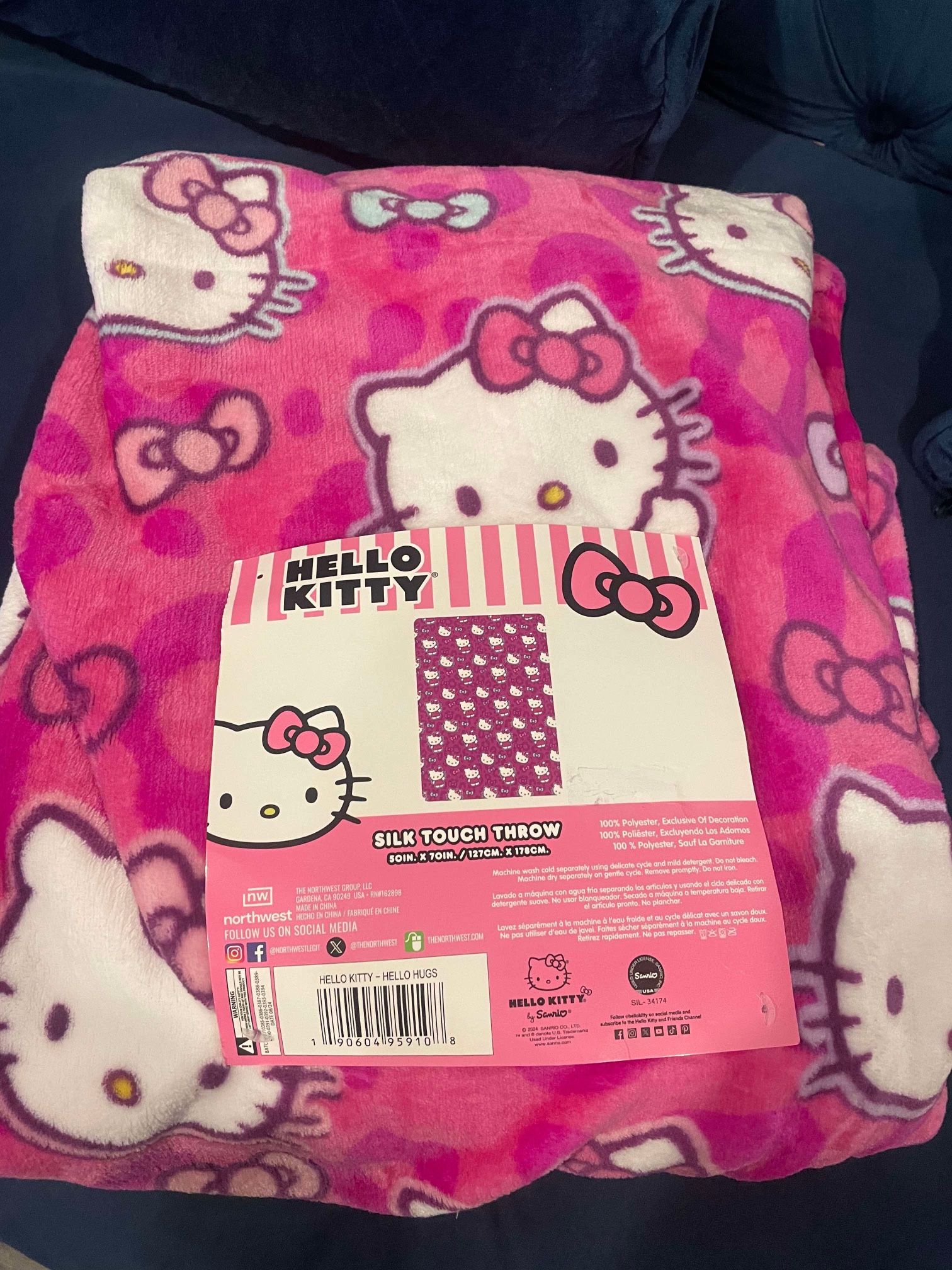 Hello Kitty Throw 