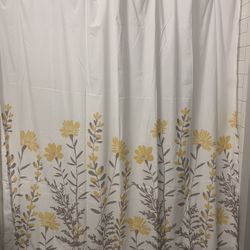Floral shower curtain 
