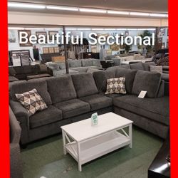 🤓 Beautiful Sectional 