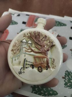 2-HOLIDAY VINTAGE ORNAMENT-   2- for $6   PICK ⛏️ UP ONLY