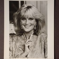 Linda Evans TV Show Actress Portrait 8x10 Glossy Black and White Vintage Photo Picture Collectible