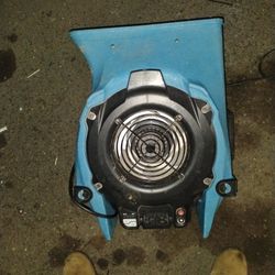Dehumidifier 