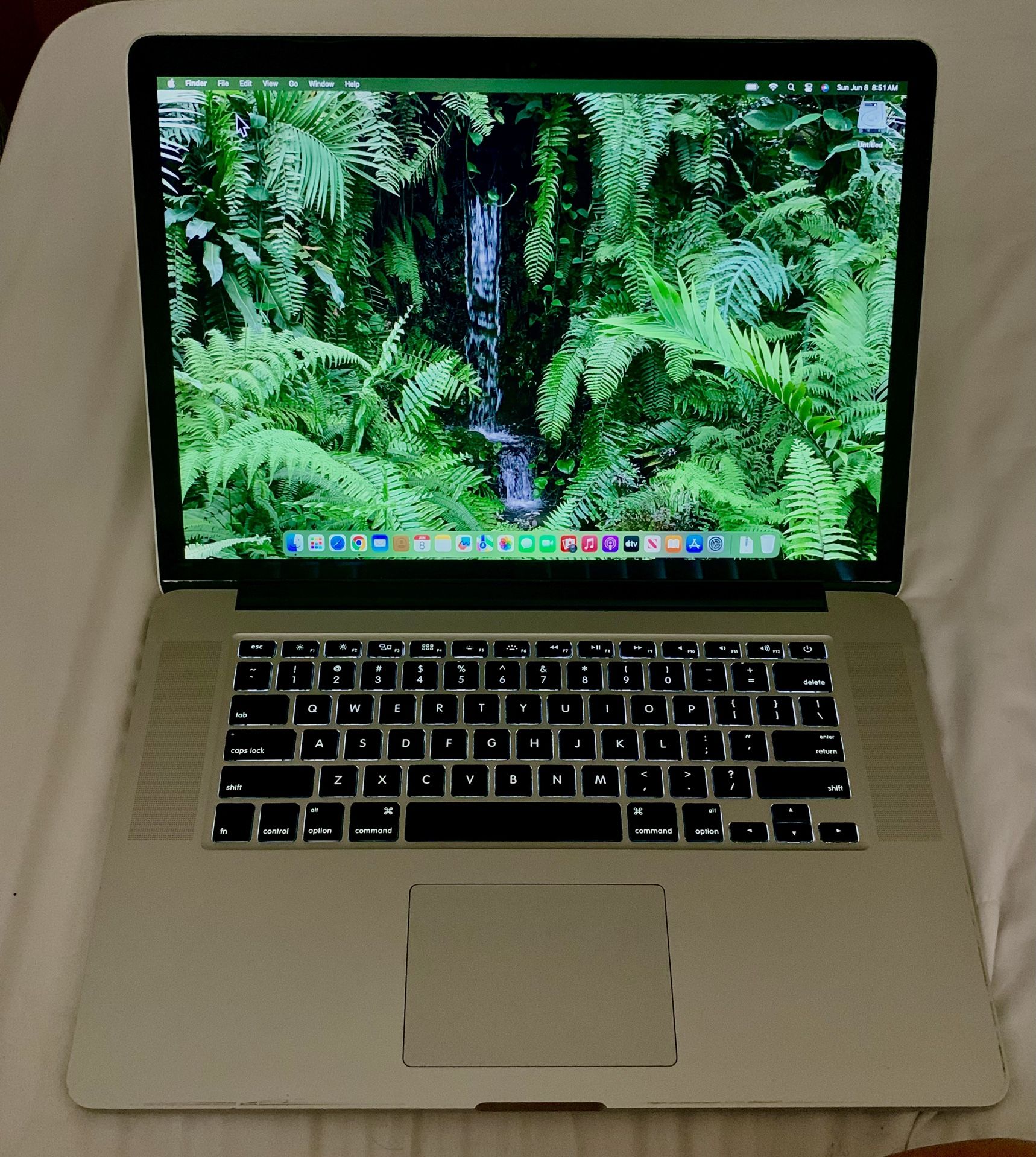 Apple MacBook Pro 15.4” - I7 256 GB - NVDIA Ge Force GT750 Video - macOS 15.5 Sequoia Ju