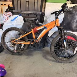 Kids’ Bike — Flat Tire, Priced to Sell