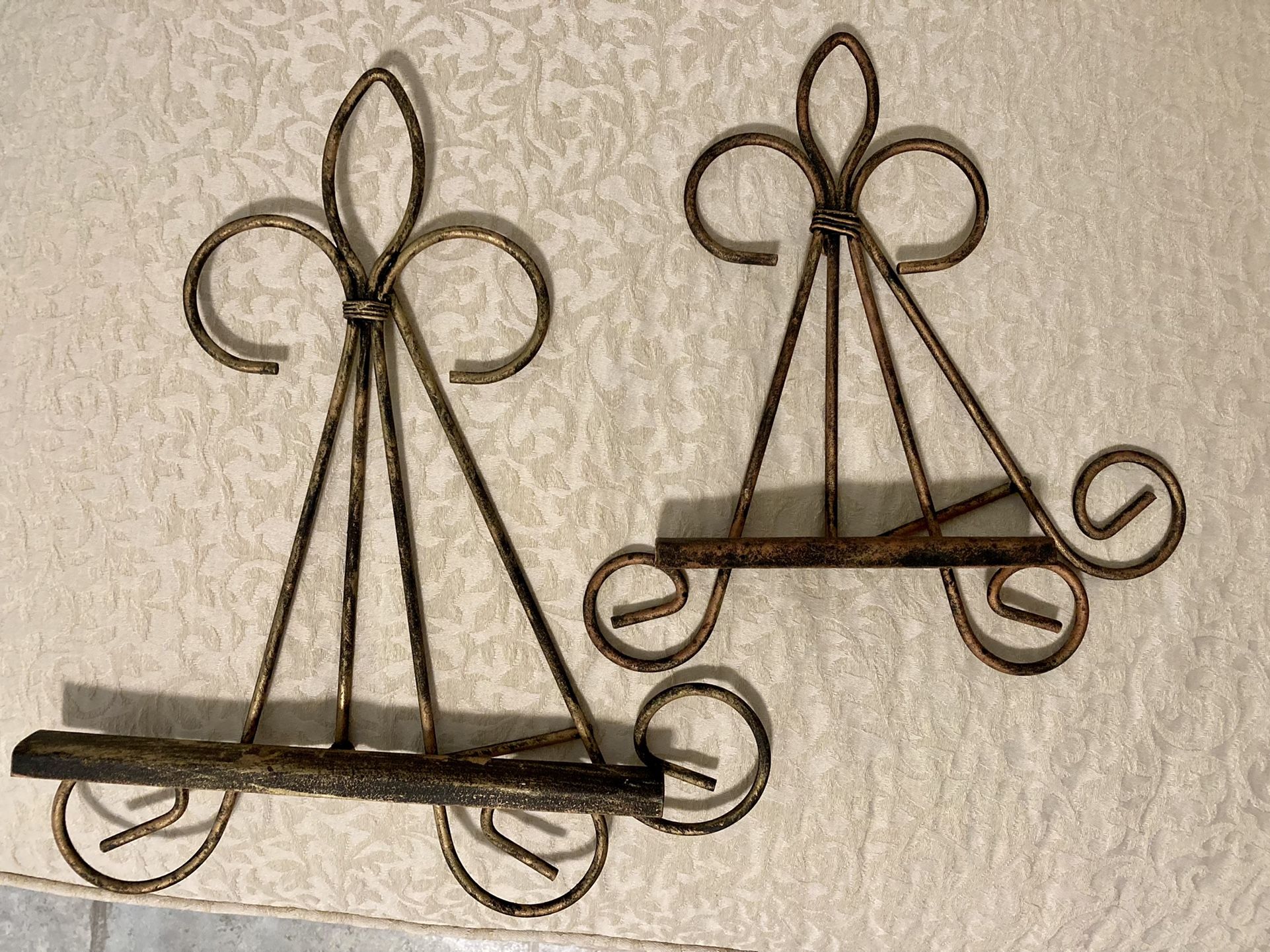 Two metal picture/book stands