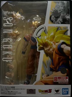 SHF SSJ3 Goku figure