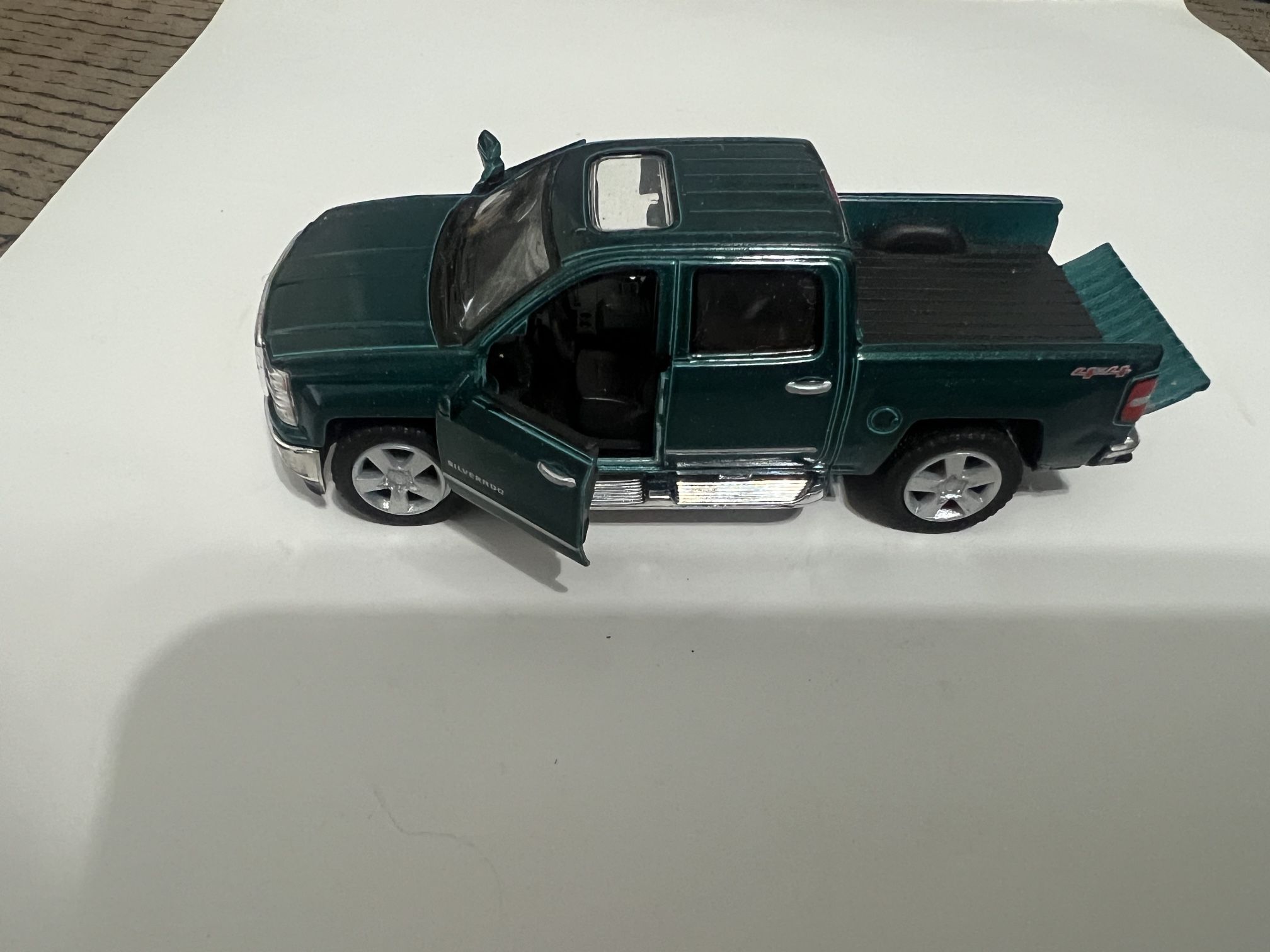 Chevrolet Silverado Ltc 4 X 4 Toy Collectible