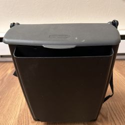 Rubbermaid Mobile Trash Bin