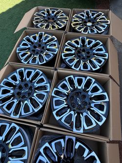22 inches gmc sierra Denali Chevy Silverado wheels
